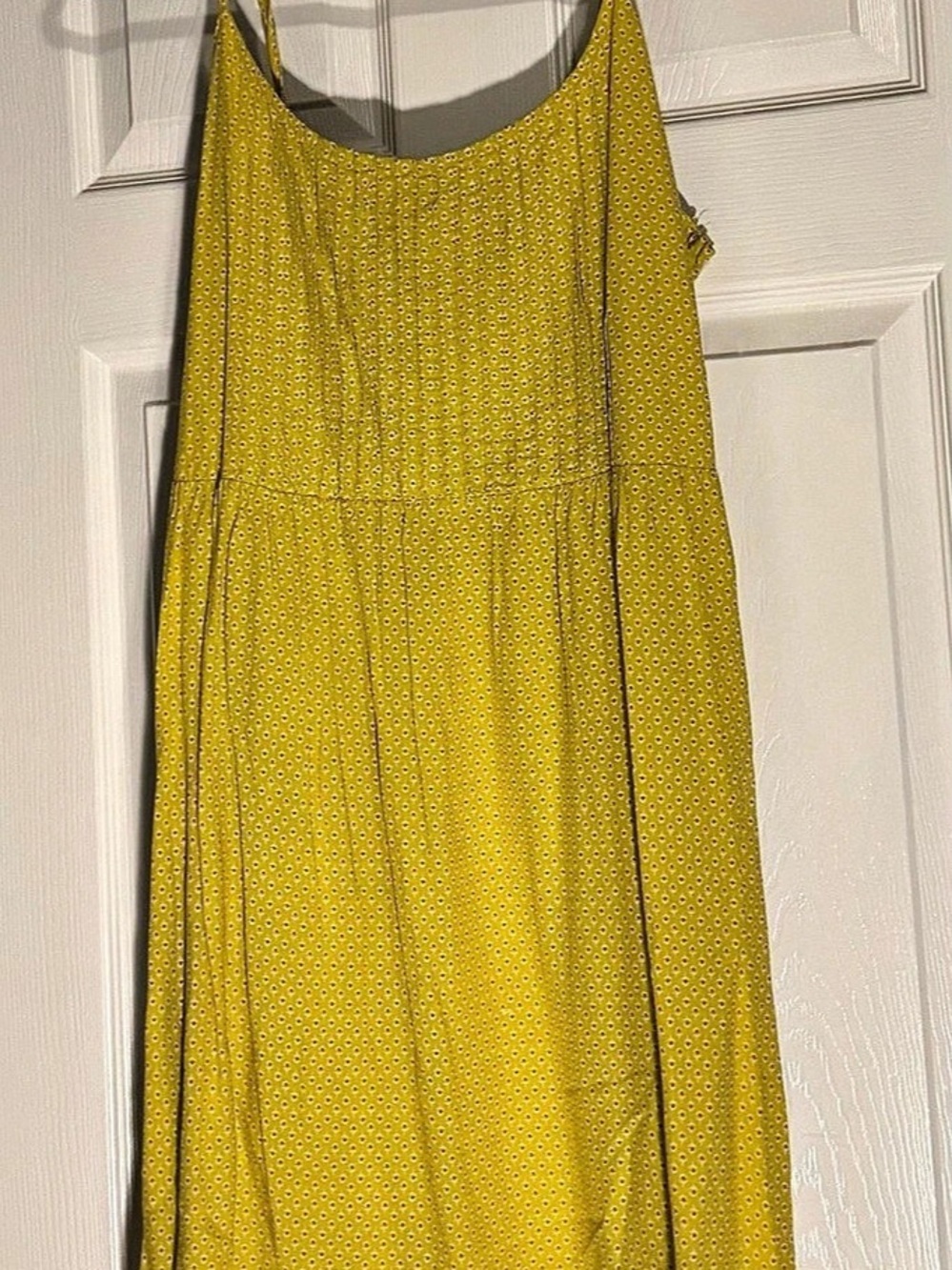 Old Navy Floral Maxi Dress in Yellow & White Size XL Like New